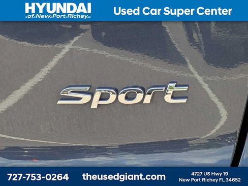 Used 2017 Hyundai Santa Fe Sport FWD image 14
