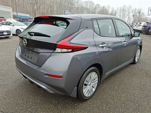 Used 2024 Nissan Leaf S image 7