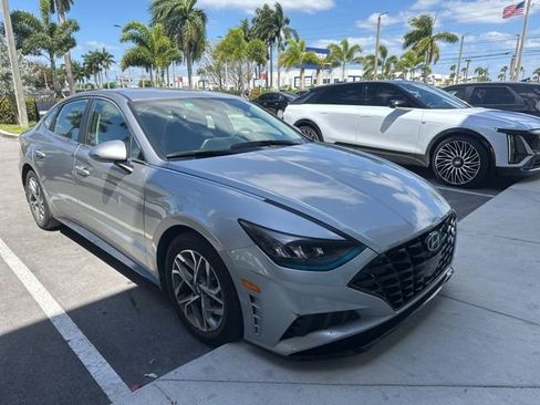 Used 2021 Hyundai Sonata SEL image 2