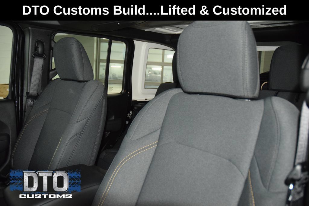 Used 2026 Jeep Wrangler Unlimited Sport AWD/4WD image 39