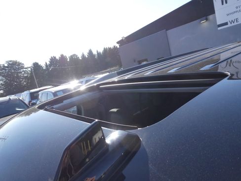 Used 2019 Cadillac Escalade ESV Luxury image 10