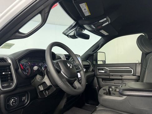 Certified 2025 RAM 2500 Big Horn AWD/4WD image 21