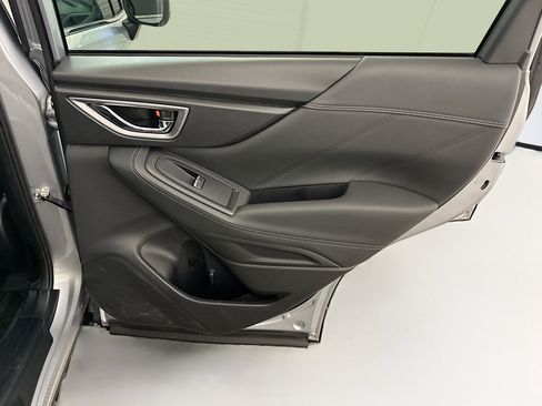Used 2020 Subaru Forester Limited image 33
