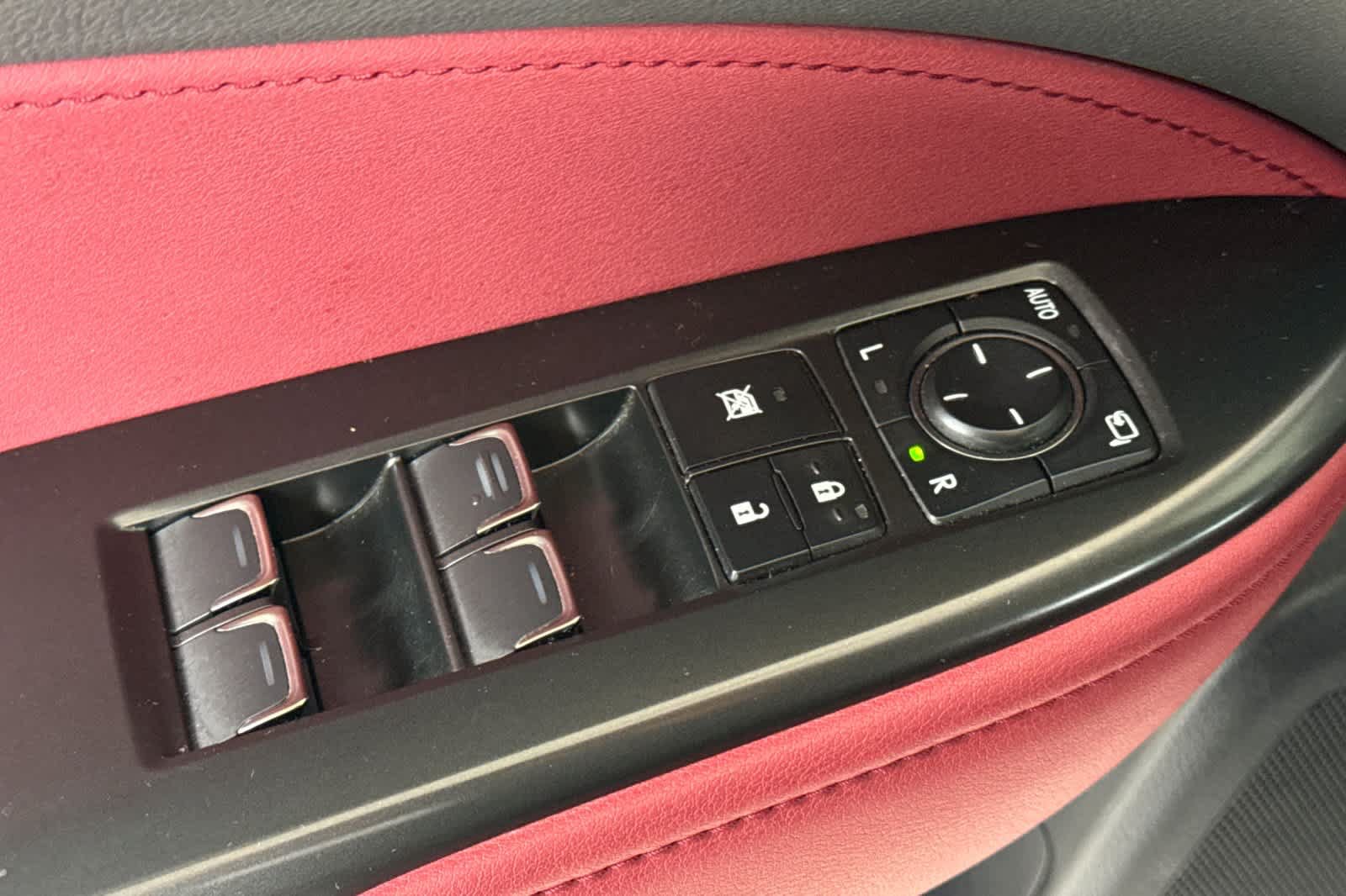 Used 2022 Lexus NX 350h AWD image 13