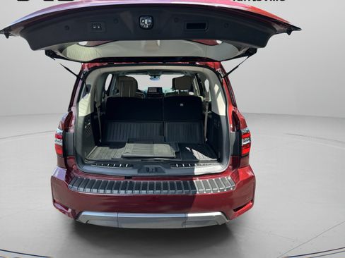 Used 2023 Nissan Armada Platinum w/ Captain's Chairs Package RWD image 17