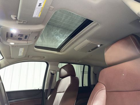 Used 2016 Chevrolet Suburban LTZ image 29