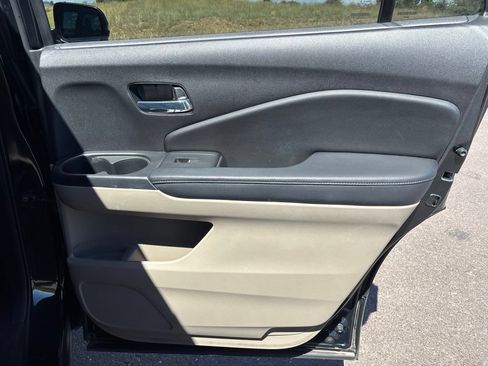 Used 2017 Honda Pilot EX-L image 17