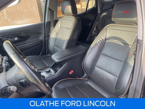 Used 2023 GMC Terrain AT4 image 10