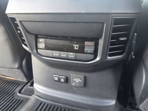 Used 2024 Toyota Sequoia Limited image 20