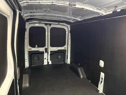 New 2027 Ford Transit 250 148 Medium Roof w/ Load Area Protection Package RWD image 36