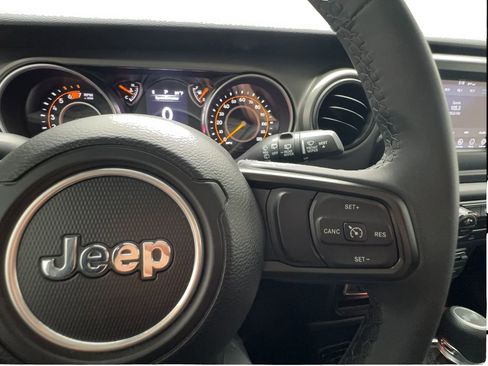Used 2023 Jeep Wrangler Unlimited Sport AWD/4WD image 37