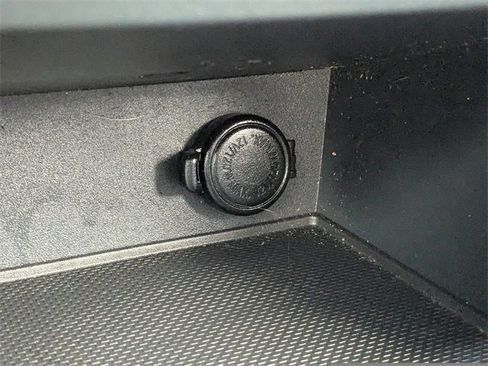 Used 2019 Subaru Crosstrek 2.0i Limited w/ Moonroof Package w/Navigation image 22