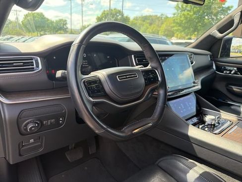 Used 2023 Jeep Grand Wagoneer Series II AWD/4WD image 10