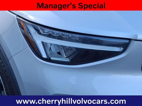 Certified 2024 Volvo XC40 B5 Core image 9