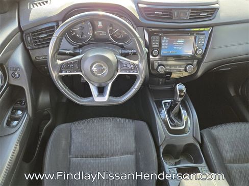 Used 2017 Nissan Rogue SV w/ SV Premium Package image 13