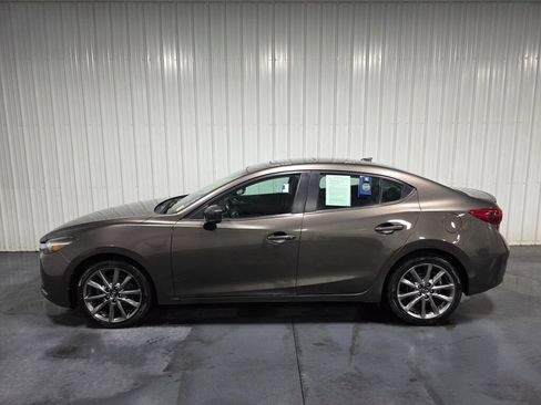Used 2018 MAZDA MAZDA3 Grand Touring FWD image 4