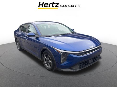 Used 2025 Kia K4 LXS image 1