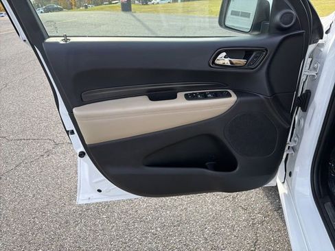 Used 2022 Dodge Durango GT image 11