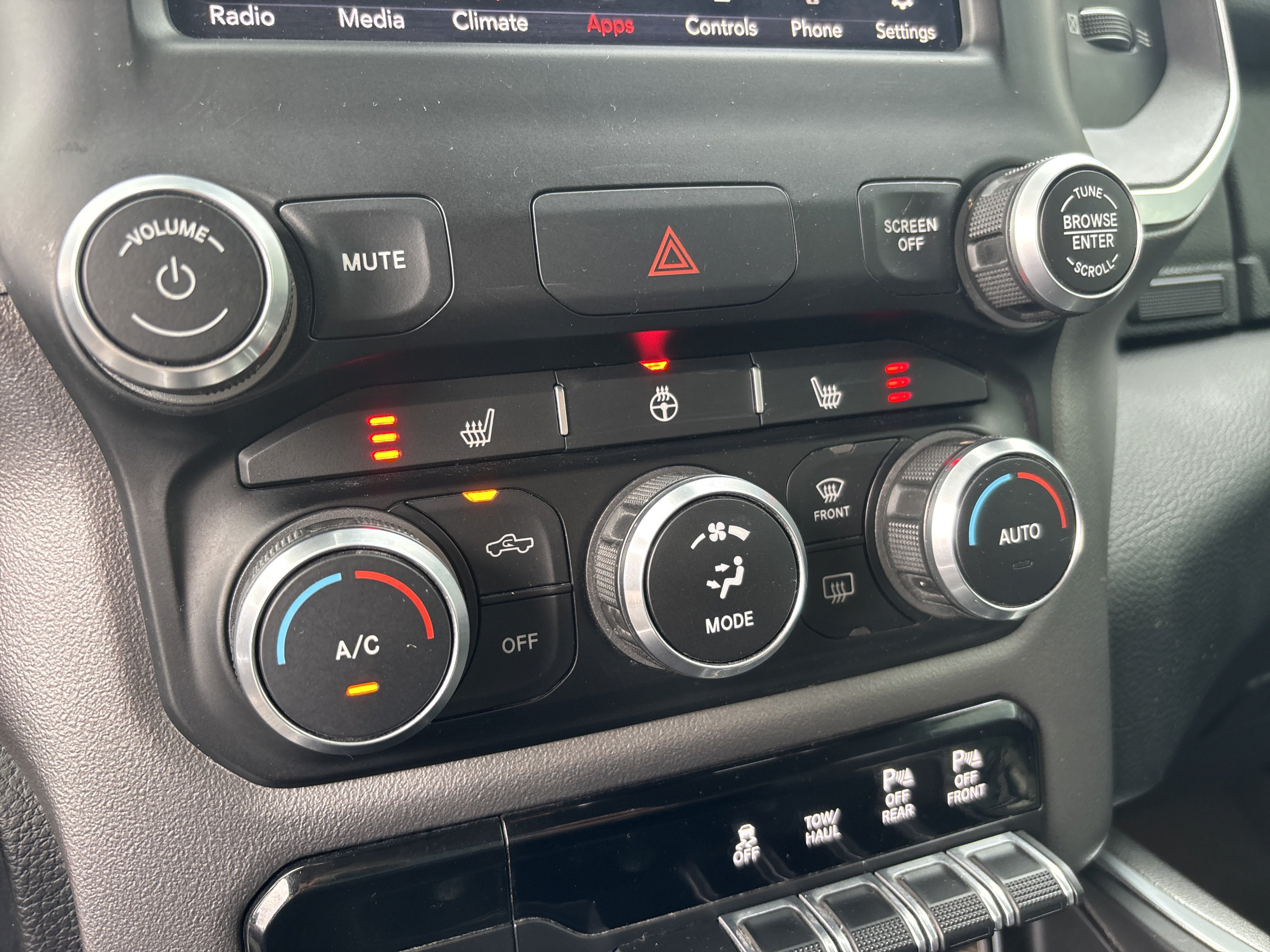 Used 2019 RAM 1500 Big Horn AWD/4WD image 15