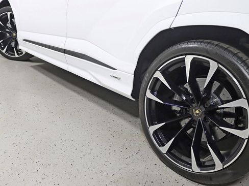 Used 2024 Lamborghini Urus S image 13