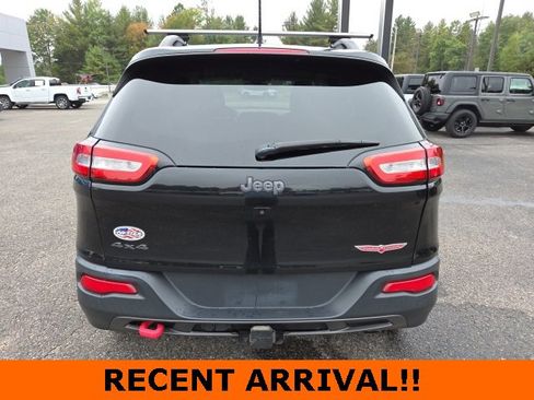 Used 2015 Jeep Cherokee Trailhawk w/ Cold Weather Group image 20