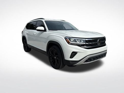 Used 2023 Volkswagen Atlas SE w/ Black Wheel Package FWD image 2