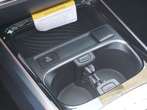 New 2025 Mercedes-Benz GLB 250 4MATIC image 38