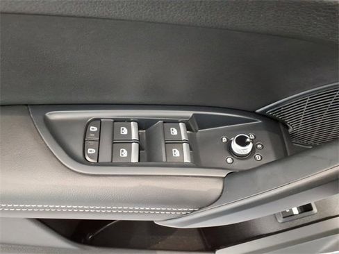 Used 2022 Audi Q5 2.0T Premium Plus w/ Premium Plus Package image 18