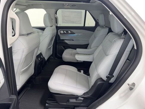 New 2026 Ford Explorer Platinum w/ LUX Leather Package image 34