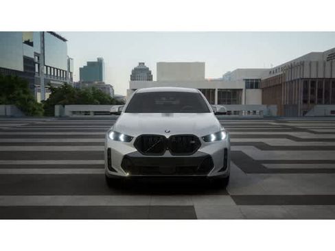New 2026 BMW X6 M60i image 3
