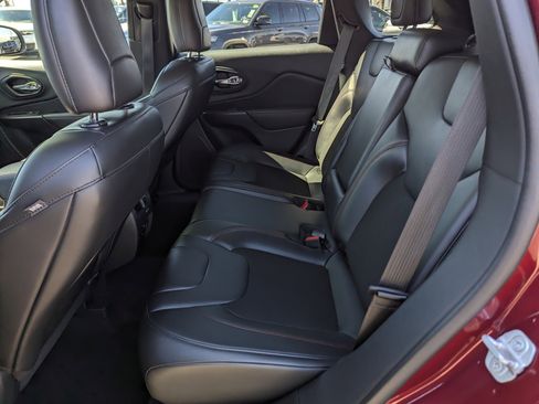 Used 2020 Jeep Cherokee Trailhawk w/ Comfort/Convenience Group image 8