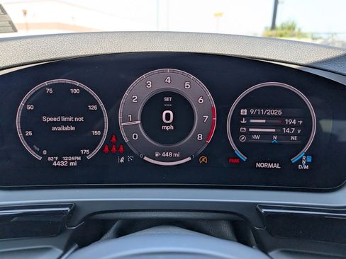 Certified 2025 Porsche Cayenne image 12