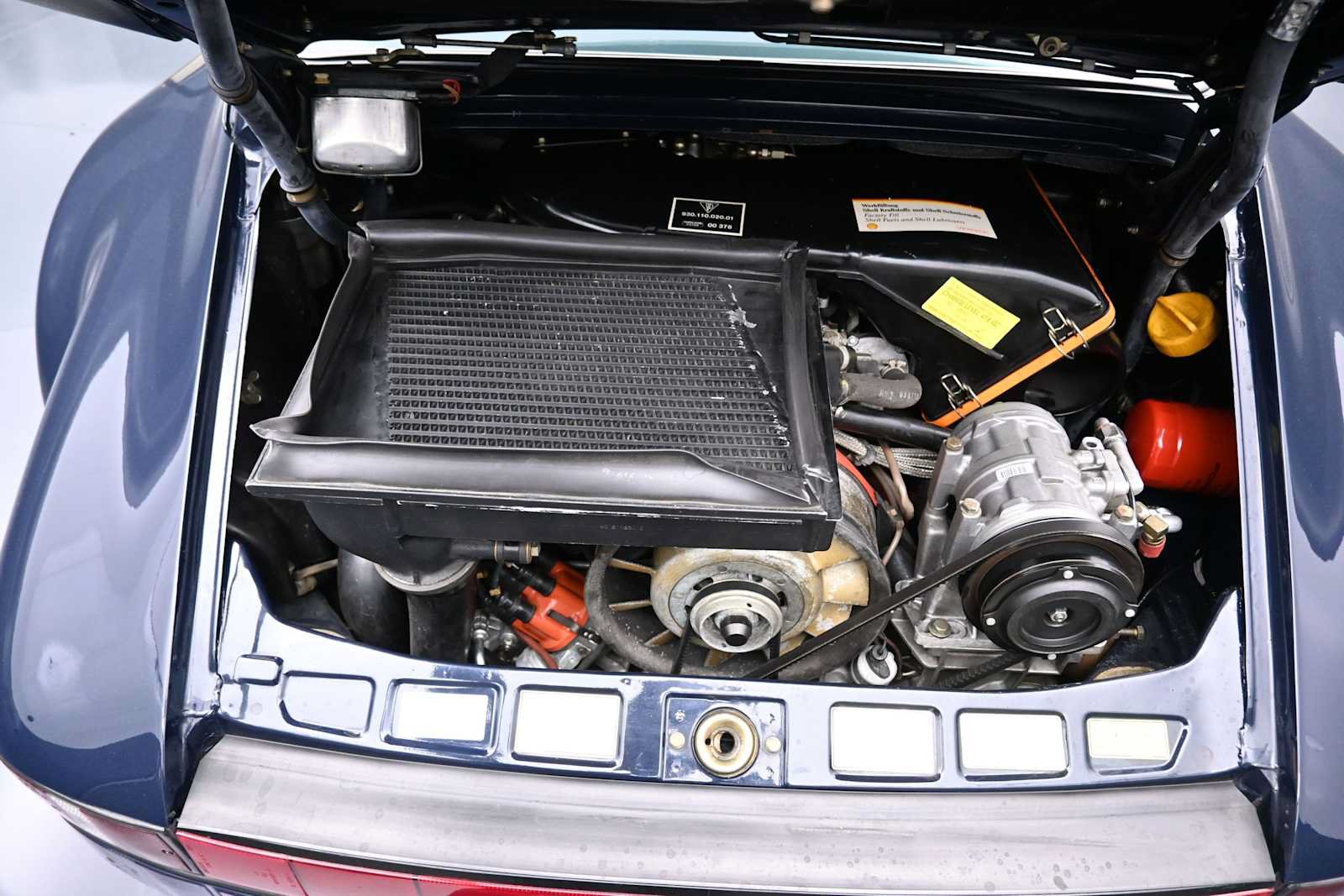 Used 1987 Porsche 911 Carrera RWD image 17