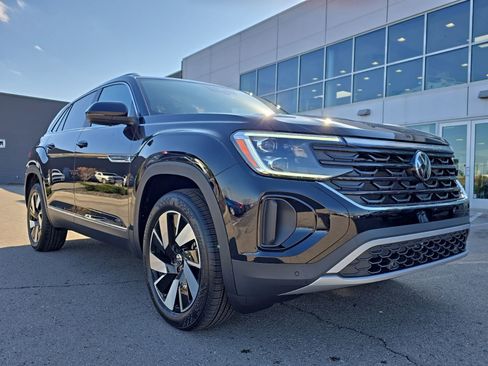 New 2026 Volkswagen Atlas Cross Sport SEL AWD/4WD image 30