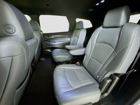 Used 2023 Buick Enclave Essence image 20