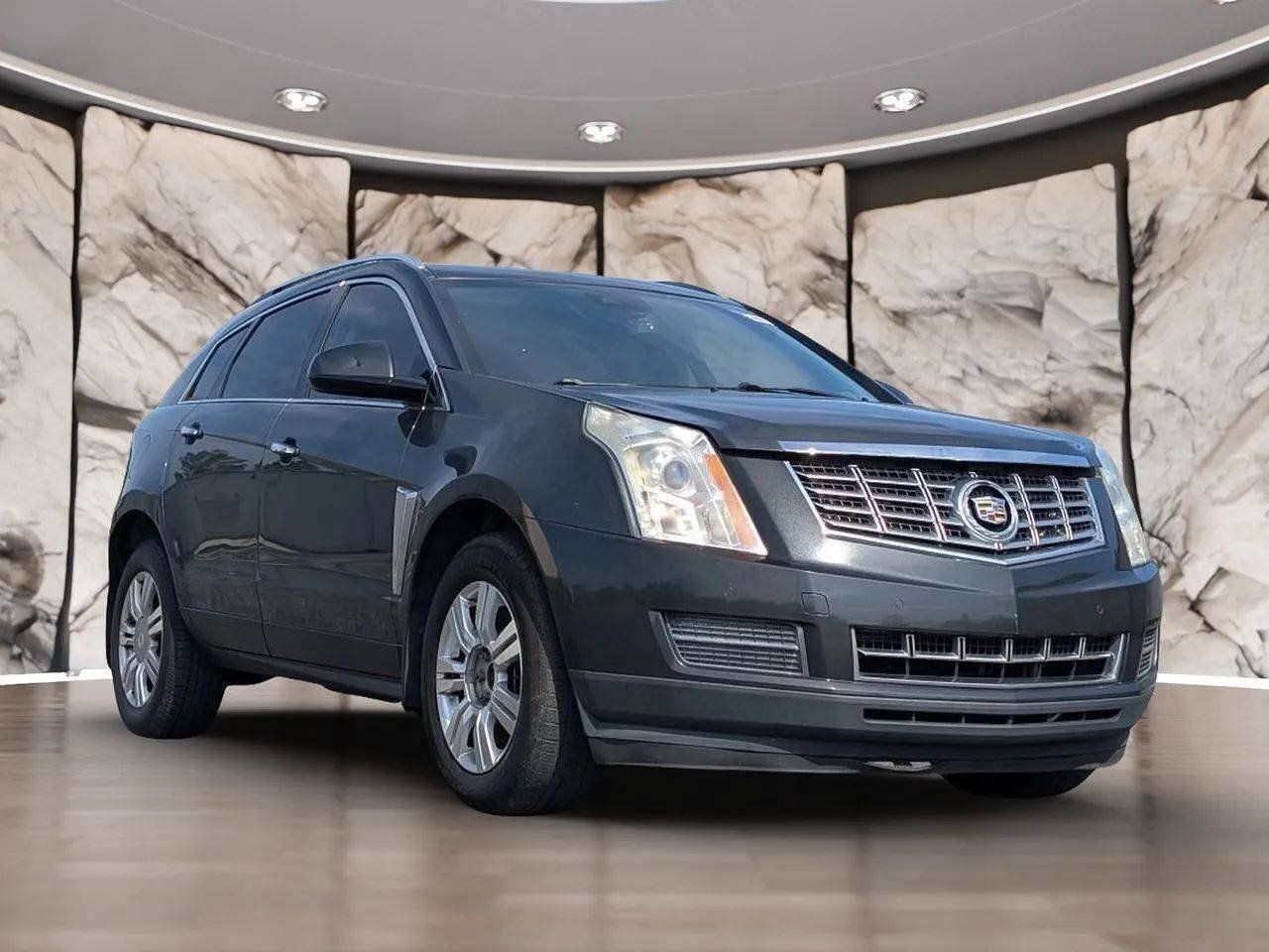 Used 2015 Cadillac SRX Luxury w/ Driver Awareness Package FWD image 17