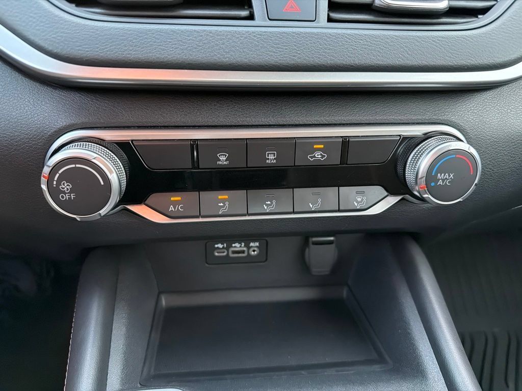 Used 2022 Nissan Altima 2.5 SR FWD image 15