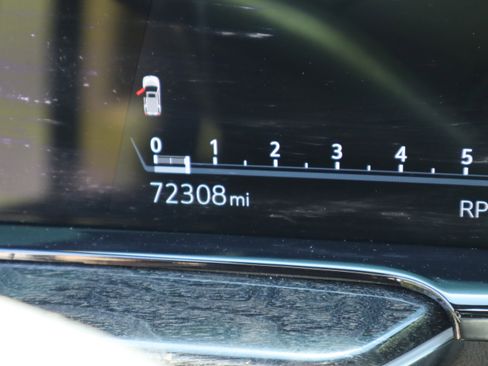 Used 2021 Cadillac Escalade Premium Luxury w/ Driver Assist Tech Package AWD/4WD image 29