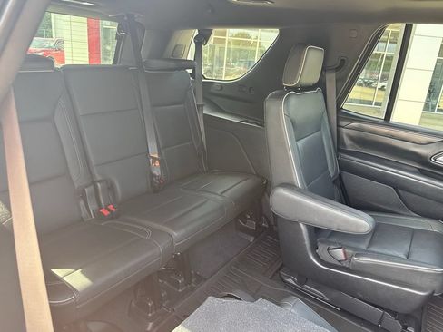 Used 2021 GMC Yukon SLT w/ SLT Luxury Plus Package RWD image 26