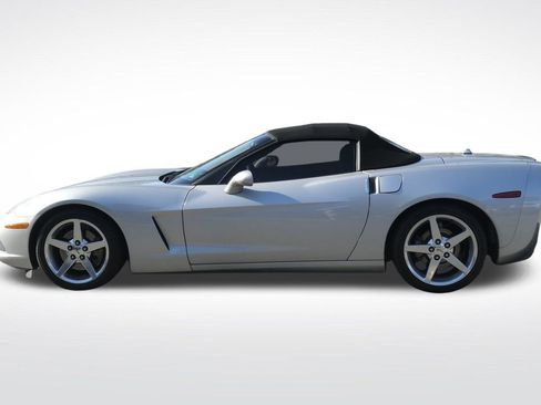 Used 2005 Chevrolet Corvette Convertible w/ Preferred Equipment Group image 30