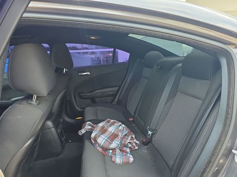 Used 2018 Dodge Charger SXT w/ Blacktop Package RWD image 6