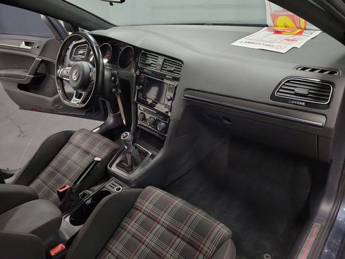 Used 2019 Volkswagen GTI SE FWD image 24