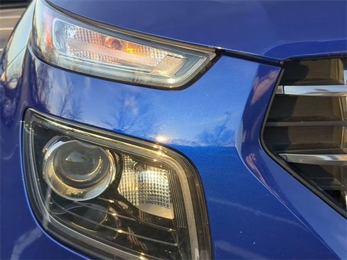 Used 2023 Hyundai Venue SEL image 9