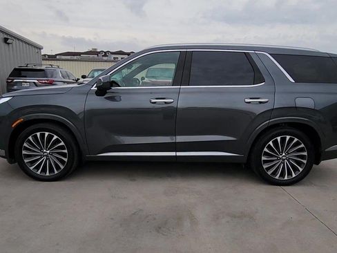 Used 2025 Hyundai Palisade Calligraphy FWD image 5