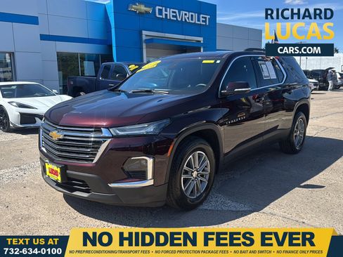 Used 2023 Chevrolet Traverse LT AWD/4WD image 1