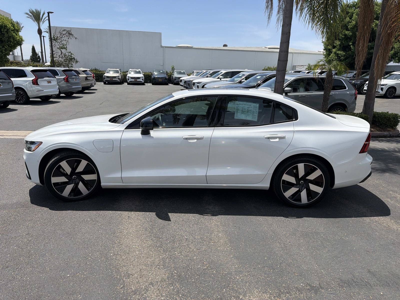Certified 2024 Volvo S60 T8 Plus AWD/4WD image 8