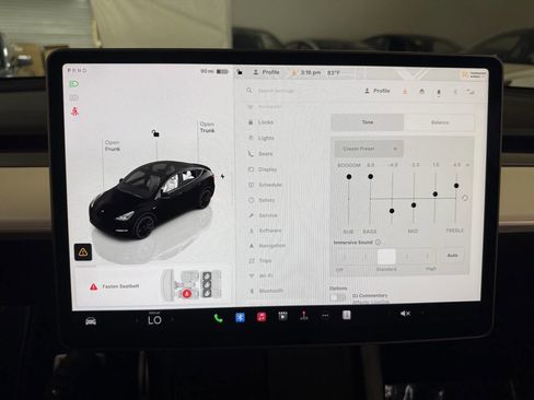 Used 2024 Tesla Model Y Performance AWD/4WD image 17