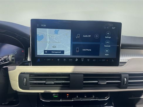 New 2026 Lincoln Corsair Premiere image 11