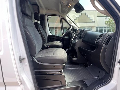 Used 2024 RAM ProMaster 2500 FWD image 12