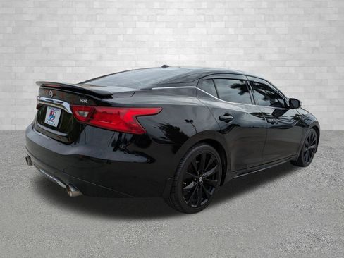 Used 2017 Nissan Maxima SR w/ Midnight Edition image 2